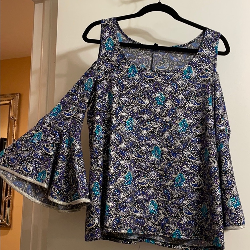Off the shoulder bell sleeve blouse